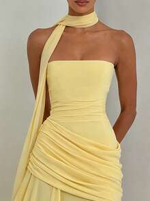 Elegant Ladies' Slim-Fit Dress With A Halter Neckline, Waist Cinching, And Pleated Design, Suitable For Banquets, Weddings, And Formal Occasions - Yellow - View 5