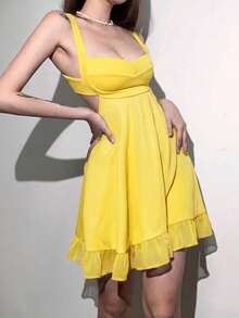 Vestido suelto de malla transparente con tirantes finos y hombros descubiertos que estiliza la figura - Amarillo - Ver 4