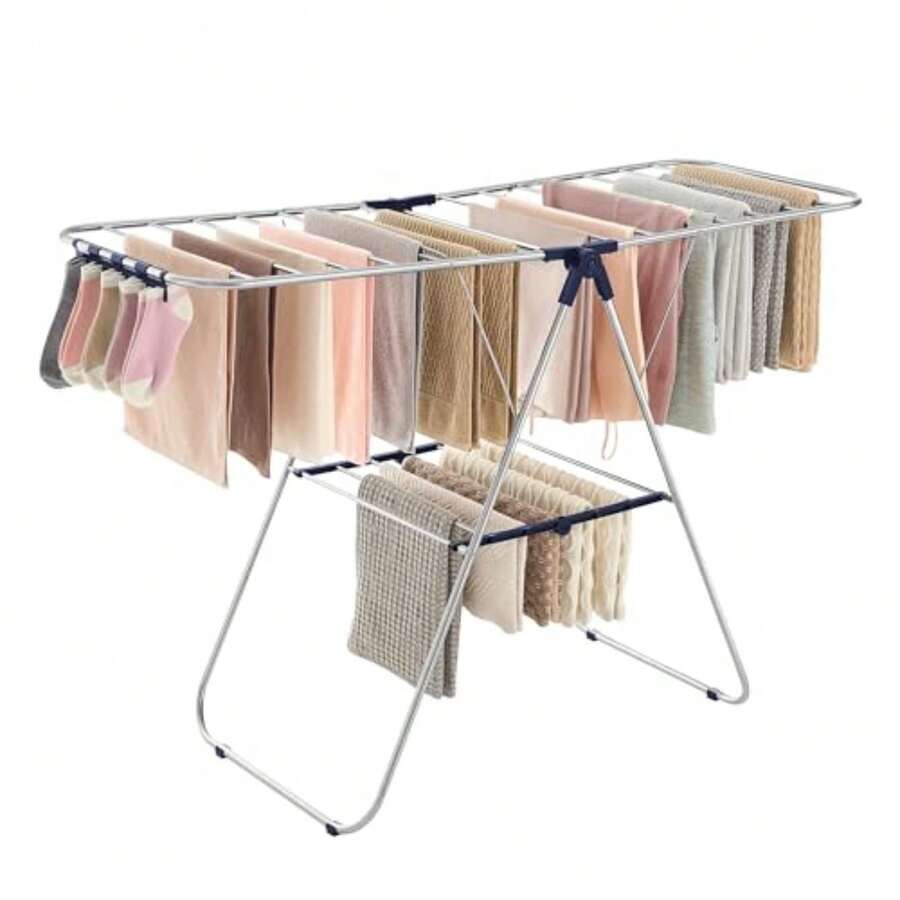 SONGMICS Tendedero de Ropa Plegable, Alas Ajustables, 33 Barras y 27 Pinzas, Perchero Metálico para Ropa Sucia, Plata y Azul MLLR52BU - Plata Azul - Ver 1