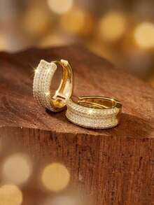 CHICAT Anting-anting Lingkaran Lebar Berlapis Emas untuk Wanita, Anting-anting Lingkaran Bertabur Batu Zirkonia Kubik, Perhiasan Fashion Berkilau yang Dipersonalisasi, Cocok untuk Pemakaian Sehari-hari dan Pesta, Pilihan Hadiah yang Sempurna - Anting Emas Berbentuk Oval U - View 3