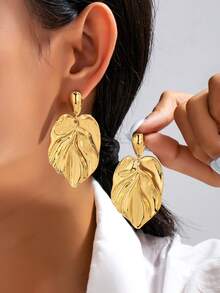 1 Pair Popular Versatile Vintage Leaf Earrings - Golden - View 1
