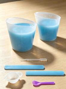 Silicone Measuring Cups, Reusable Silicone Stirring Cup Set/Stirring Stick . Capacities Are 250ml And 500ml. Suitable For Melting, Mixing, Extruding, Pouring, And Casting. Extrudable, Kneadable, And Easy To Clean. Ideal For Making Molds And Candles. - Silicone Cup - View 3