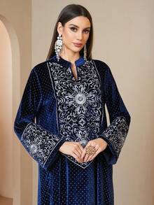 Autumn/Winter Warm Navy Blue Velvet Abaya, Silver Embroidery Rhinestone Stand Collar Long Kaftan Dress, Suitable For Eid Party, Wedding Occasions - Navy Blue - View 5