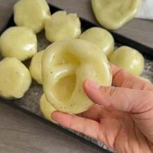 馬鈴薯泥奶昔球 手作 DIY 紓壓捏捏玩具，熱門酥脆感官玩具 - 彩色 - 查看 3