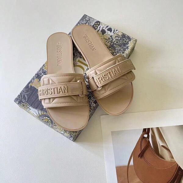 Summer 2025 New Women's D-Brand Letter-Print -Fastened Outdoor Beach All-Matching Slip-On Casual Sandals