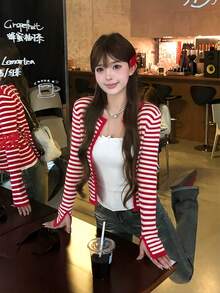 Cardigan Manis Bergaris Y2K dengan Trim Kontras, Rajutan Berusuk, Lengan Panjang, Manset Berbelah, Potongan Ramping, Atasan Sweater Pendek untuk Wanita Warna Merah Musim Gugur - Merah - View 5