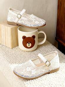 1 Pair Simple Fashion Mesh Hollow Out Girls Children Flat Shoes, Suitable For Daily Wear, Suitable For Outings, Suitable For Summer - Beige - View 8