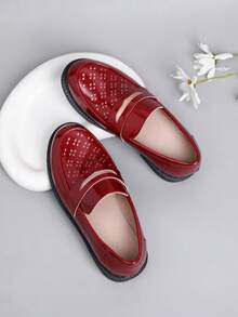 Girls' Fashionable School-Style Leather Shoes For Spring And Autumn - Burgundy - View 2