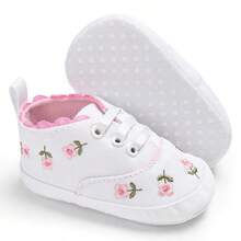 Spring/Autumn Delicate Embroidered Floral Fresh Style 0-1 Year Old Newborn Infant Lightweight Cloth Sole Walking Shoes - White - View 3