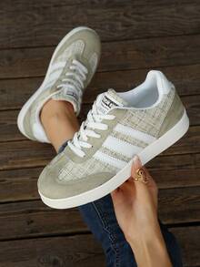 Women Retro Plaid Patch Striped Skate Shoes, Lightweight Non Slip Lace Up Daily Casual Trainers - Green - View 2