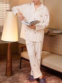Gongdie 2pcs/Set Couple Men's Pajama Set, Spring/Autumn Cream White Soft Cotton Loungewear, Vertical Stripes & Dachshund Print - Beige - View 2