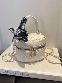 White Quilted Chain Small Square Bag, Mini Handheld Makeup Bag, Versatile Crossbody Bag With Heart Charm, Commuter Handbag - White - View 4