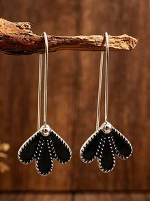 1 Pair Vintage Black Enamel Petal Trim Clover Flower Shaped Delicate Small Alloy Earrings - Black - View 6