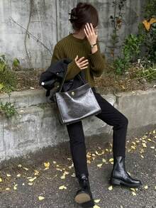 Vintage Olive Green Round Neck Ribbed Knit Sweater, Vertical Thick Rib Texture With Delicate Fuzzy Feel, Soft And Thick. Short Cropped Fit, Loose Drop Shoulder Lazy Casual Style, Vintage Color Tone With Full Atmosphere, Simple And Textured For Daily Wear. New Autumn/Winter - Dark Green - View 4