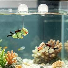 2件組發光潛水員魚缸裝飾品，可愛防水樹脂水下景觀擺飾，螢光水族配件，適用於所有魚缸，創意迷你水生家居桌面裝飾 - 夜光潛水員 - 查看 2