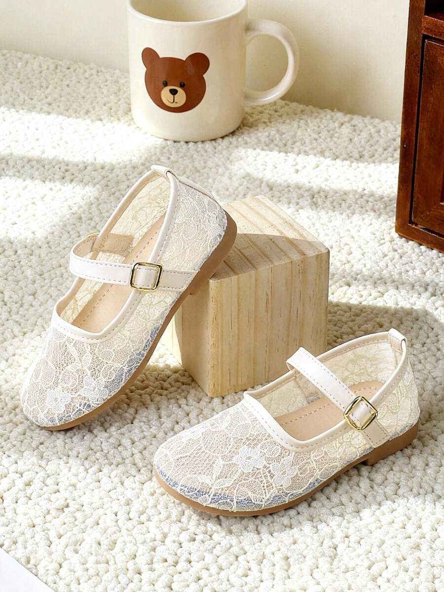 1 Pair Simple Fashion Mesh Hollow Out Girls Children Flat Shoes, Suitable For Daily Wear, Suitable For Outings, Suitable For Summer - Beige - View 1