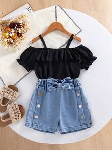 Set de 2 piezas de top con tirantes finos y volantes off-shoulder emparejado con shorts versátiles de diario con lazo y botones laterales, adecuado para uso diario, al aire libre, escuela, transporte, calle para niña joven en verano - Negro - Ver 1