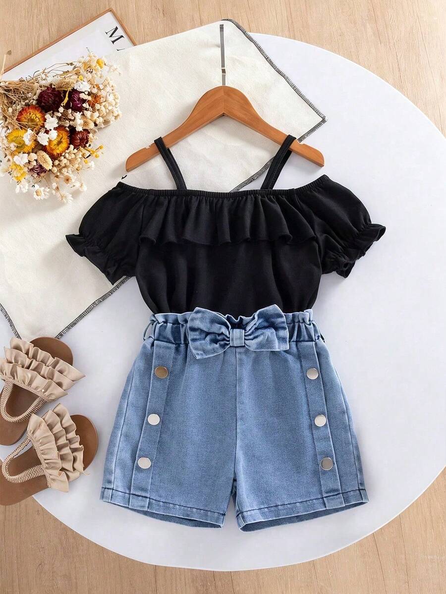 Set de 2 piezas de top con tirantes finos y volantes off-shoulder emparejado con shorts versátiles de diario con lazo y botones laterales, adecuado para uso diario, al aire libre, escuela, transporte, calle para niña joven en verano - Negro - Ver 1