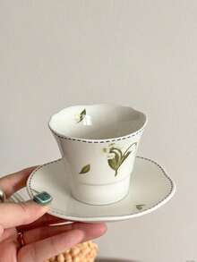 2pcs 130ml Vintage Lily Ceramic Tea Cups, Hand-Painted Grip Small Tea Cups, Saucer,Suitable For Afternoon Tea, Small Capacity Coffee Cups& Saucer, Home & Restaurant Use - Multicolor - View 2