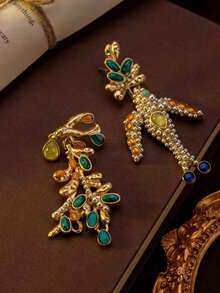 A Pair Of Vintage-Style Antique Bronze Crane And Bamboo Leaf Earrings, Perfect For Vacation Accessories Or Gifts - Gold - View 3