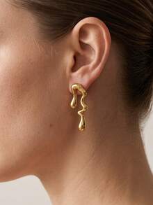 Minimalist Abstract Fluid Sculpture Earrings, Metal Molten Drip Curved Water Drop Style Unique Jewelry - Multicolor - View 3