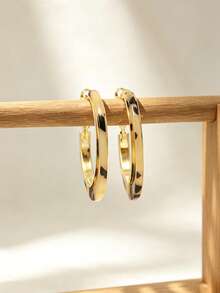 2pcs Classic Contrast Color Resin Hoop Earrings, Gold Frame With Spotted Texture, Flattering Face-Framing Design - Leopard Print - View 3