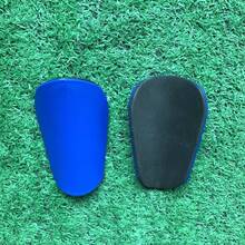 2 Pairs Mini Master Soccer Fiber-Imitation Thickened Adult Shin Guards - Multicolor - View 2