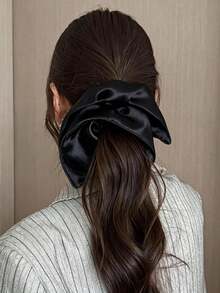 1件韓式亮銀色正方形絲綢圍巾，低馬尾髮飾，女性配件，髮飾，送給女性、老師、朋友的生日禮物 - 彩色 - 查看 3