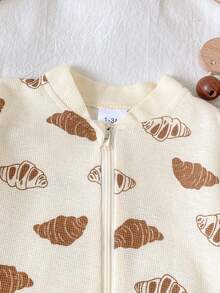 Bộ jumpsuit trẻ sơ sinh in họa tiết bánh mì, tay dài cài nút bên hông, phong cách xuân/thu - Màu be - Xem 3
