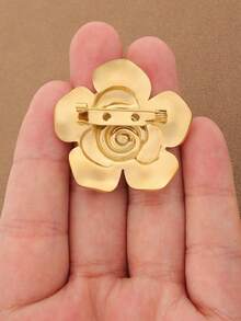 SUPBORA 1pc Gold/Silver Floral Brooch, Vintage Metal Camellia Rose Daisy Bow Flower Lapel Pin, Elegant Minimalist Suit Jacket Dress Decoration Jewelry, Women's Style - Gold and Silver - View 5