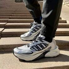 Adidas Climacol Vento 4.0 Model Baru untuk Pria dan Wanita. Sepatu Lari Climacol Vento 4.0 dengan Jaring Bernapas untuk Latihan dan Olahraga Santai. - Abu-abu perak/Hitam dan putih - View 2