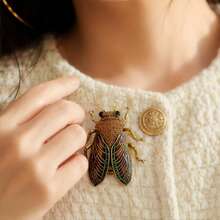 Vintage Premium Insect Brooch Enamel Gold Cicada Pin Fashion Women's Coat Accessory Exquisite Brooch Decoration - Khaki - View 9