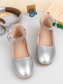 1 Pair New Solid Color Fashion Girls Children's Hook And Loop Flat Shoes, Comfortable And Durable, Suitable For Outdoor Wear, Suitable For Spring, Summer And Autumn - Silver - View 3