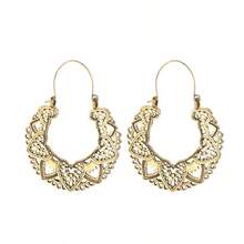 1 Pair Women's Vintage Hoop Earrings, Bohemian Style Hollow Carved Geometric Alloy Personalized Earrings, Wedding Anniversary Party Jewelry, Valentine's Day Gift, Gift For Mom, Mother's Day Gift, Etc. - Yellow Gold - View 3