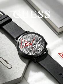 GUESS 中性復古三角問號 Logo 系列手錶，圓盤壓紋 Logo，多色矽膠錶帶，休閒街頭石英腕錶 - 黑色 - 查看 3