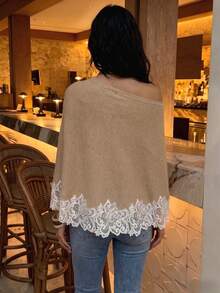 Suéter de Tricô com Ombro Frio Feminino, Top Assimétrica com Barra de Renda, Top Casual para Camadas no Outono/Inverno - Caqui - Visão 10