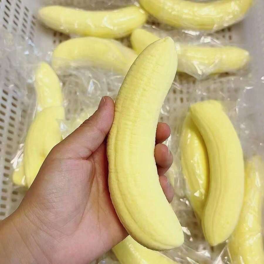 Mainan Remas Daging Pisang yang Mengembang Perlahan, Mainan Pereda Stres Berbentuk Makanan Lembut, Mainan Gelisah Sensorik Mini, Mainan Remas untuk Mengurangi Tekanan - Kuning - View 1