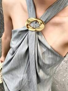 Asymmetrical Hollow Oval Gold Brooch, Minimalist Clasp, Suitable For Off-Shoulder Dress, Scarf Set, Elegant Clothing Decoration Pin, Suitable For Women's Daily Wear - Gold - View 1