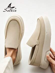 Salkin 男士極簡設計一腳蹬樂福鞋 柔軟麂皮粗跟厚底樂福鞋 低調奢華舒適圓頭莫卡辛鞋 優雅紳士休閒鞋 商務純色鞋面 防滑耐磨增高厚底鞋 日常休閒情侶約會出遊百搭 派對宴會度假禮物 春夏秋男鞋 - 米色 - 查看 9