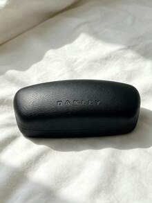 1pc Black Faux Leather Eyeglasses Case Luxury Hard Shell Fashion Glasses Box Protective Eyewear Storage Designer Accessory For Women OAKLEY-GIFT-6 - Black - View 4