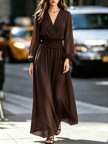 Gaun Panjang Chiffon Warna Kopi Polos Elegan, Leher V, Lengan Panjang dengan Hiasan Kelopak Bunga, Pinggang Tinggi dengan Karet Ruffle, Gaun Wanita yang Mengalir - Kopi - View 4