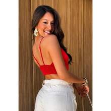 Blusa Cropped Feminina Gola Gringa com Alça Ajustável e Elastano nas Costas Elegante e Moderna Blogueira Basica leve Confortavel Elegante Passeios Dia Dia Compor o Look Moda Feminina Verão - Vermelho - Visão 3