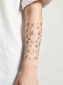 (30入) 迷你黑色精緻設計臨時紋身貼紙，包含星星、月亮、花朵、愛心、線條等多款圖案，滿足各種造型需求，防水且可持久3-7天，適用於手指、耳垂、手腕等部位 - 黑色 - 查看 4