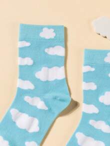1 Pair Women's Cloud Print Mid-Calf Socks, Suitable For Daily Wear - Blue and White - View 5