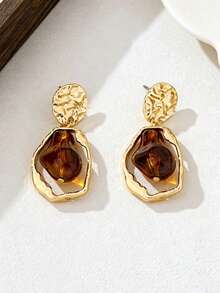 1 Pair Vintage Asymmetrical Baroque Pearl Women's Earrings, French Luxury Metal Hammered Asymmetrical Hollow Drop Earrings - Gold + Amber - View 5