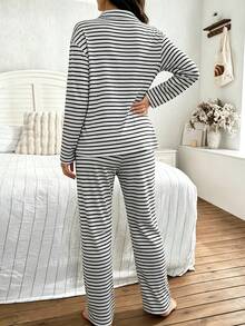 Bộ đồ ngủ bầu 2 món thoải mái phong cách thường ngày, cổ polo đơn giản, nửa khuy, họa tiết kẻ sọc, tay dài, quần dài, đồ mặc nhà cho mẹ bầu và cho con bú - Nhiều màu - Xem 3