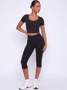 VUTRU 1pc Women's Fitted Short Sleeve Wide Scoop Neck Sports T-Shirt With Mesh Patchwork Sheer Design And Built-In Chest Pads For Yoga, Pilates Black - Black - View 4
