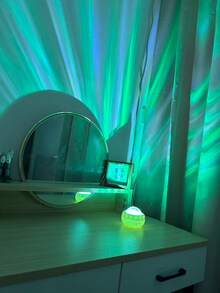 1 Peça Lâmpada de Projeção das Luzes do Norte, Com Controle Remoto, Alimentada por USB, 7 Modos de Cor, Dimmer, Adequada para Quarto, Sala de Estar, Sala de Jogos e Ocasiões Especiais - Luz Noturna Ajustável de Mudança de Cor, Decoração Doméstica Onírica, Opção de Presente Ideal, Cria Ambiente Mágico - Multicolorido - Visão 6