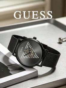 GUESS 中性復古三角問號 Logo 系列手錶，圓盤面壓紋 Logo，多色矽膠錶帶，休閒街頭石英腕錶 - 黑與白 - 查看 1