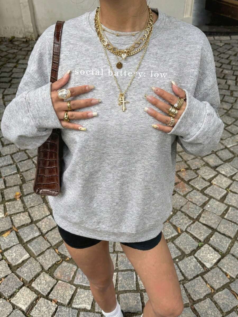Women's Crew Neck Graphic T-Shirt, "Social Battery Low" Funny Text Print, Casual Vacation Daily Outfits - Grey - View 1